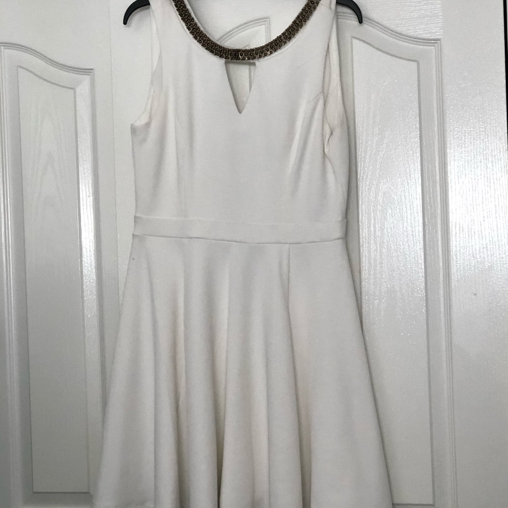 White dress size XL